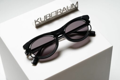 Kuboraum Glasses Sunglasses Mask H90 Black Matt 1