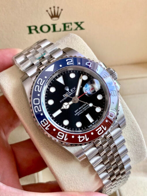 ROLEX GMT MASTER II 116710BLNR OYSTER 40mm 2 2.jpg