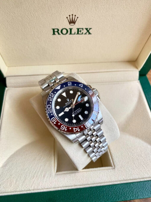 ROLEX GMT MASTER II 116710BLNR OYSTER 40mm 2 3.jpg