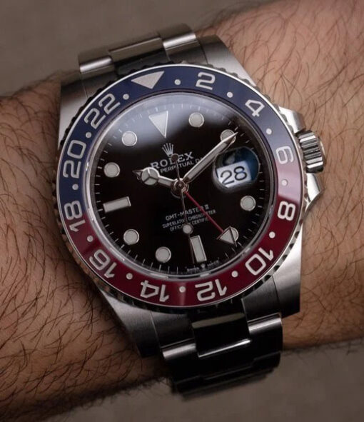 ROLEX GMT MASTER II PEPSI 126710 WATCH 40MM 3.jpg