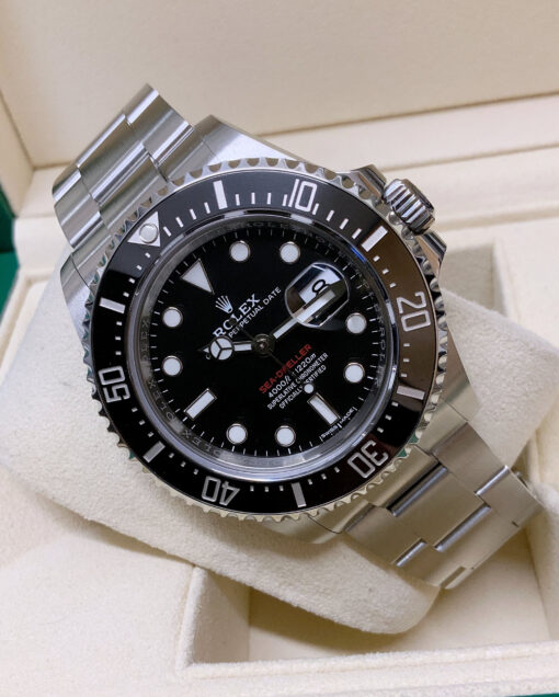 Rolex Sea Dweller 126600 43mm Mk1 4.jpg