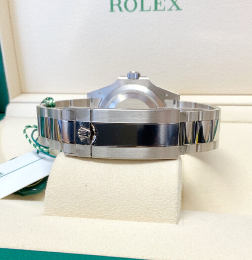 Rolex Submariner Date 126619LB White Gold 40mm.jpg